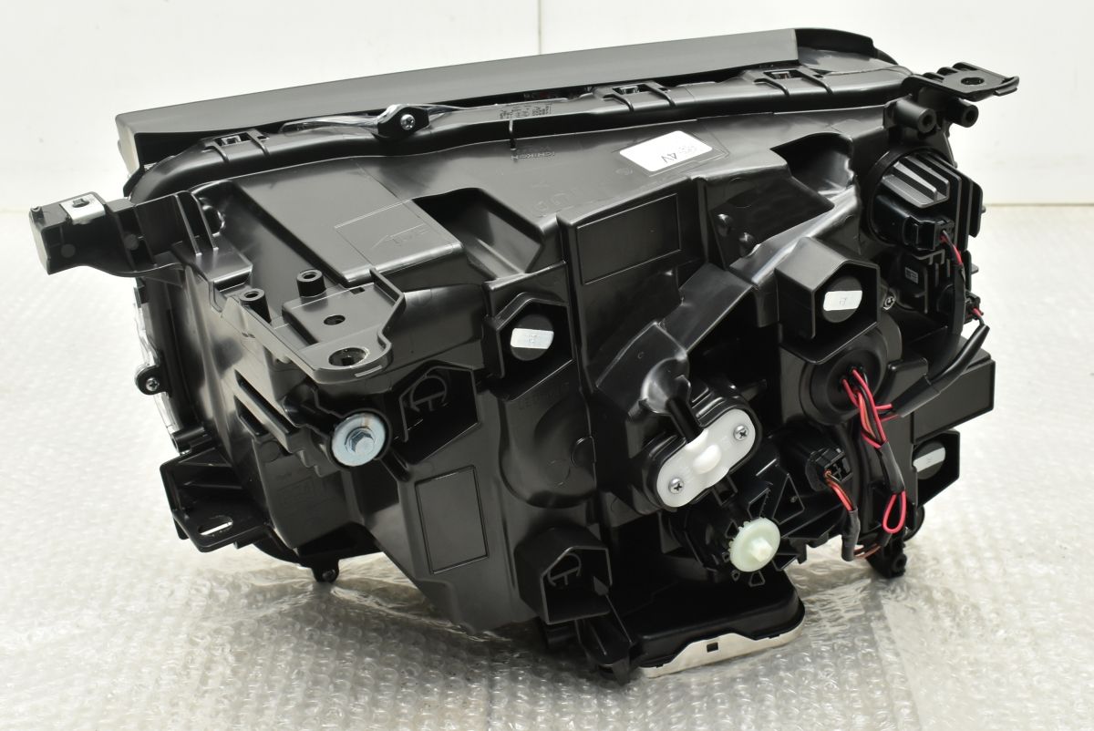 年始限定値下【美品】トヨタ ランドクルーザー250 VX 純正 LEDヘッドライト 右側 ICHIKO 60-343 81110-60S40 角目 ノーマル戻し・交換用 新車外し 美品】トヨタ ランドクルーザー250 VX 純正 LED ヘッドライト