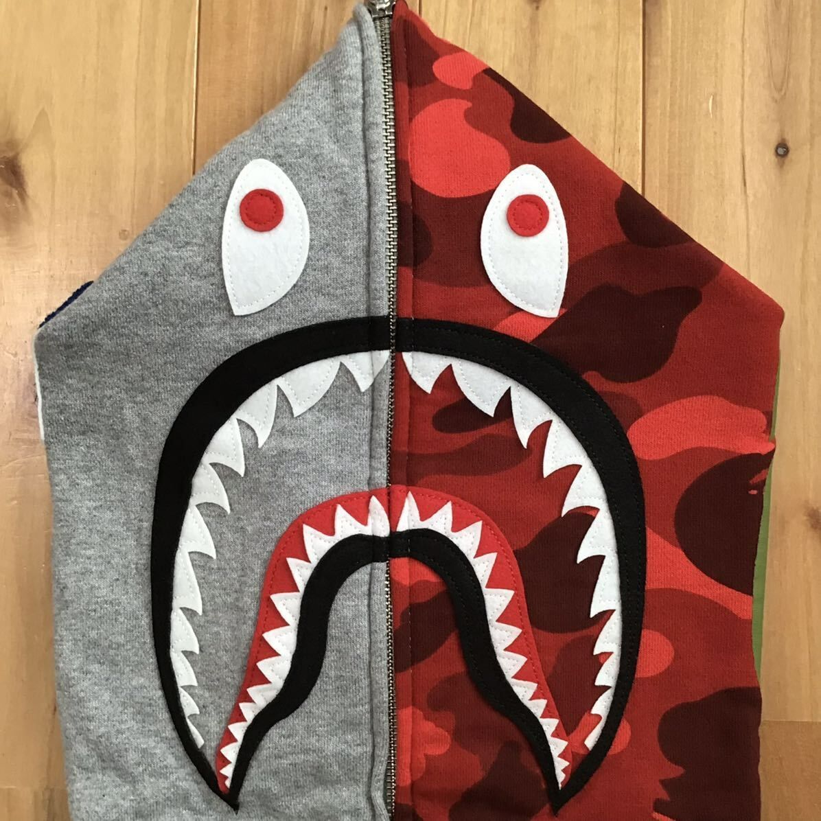 Red camo × グレー シャーク パーカー Lサイズ shark full zip hoodie  