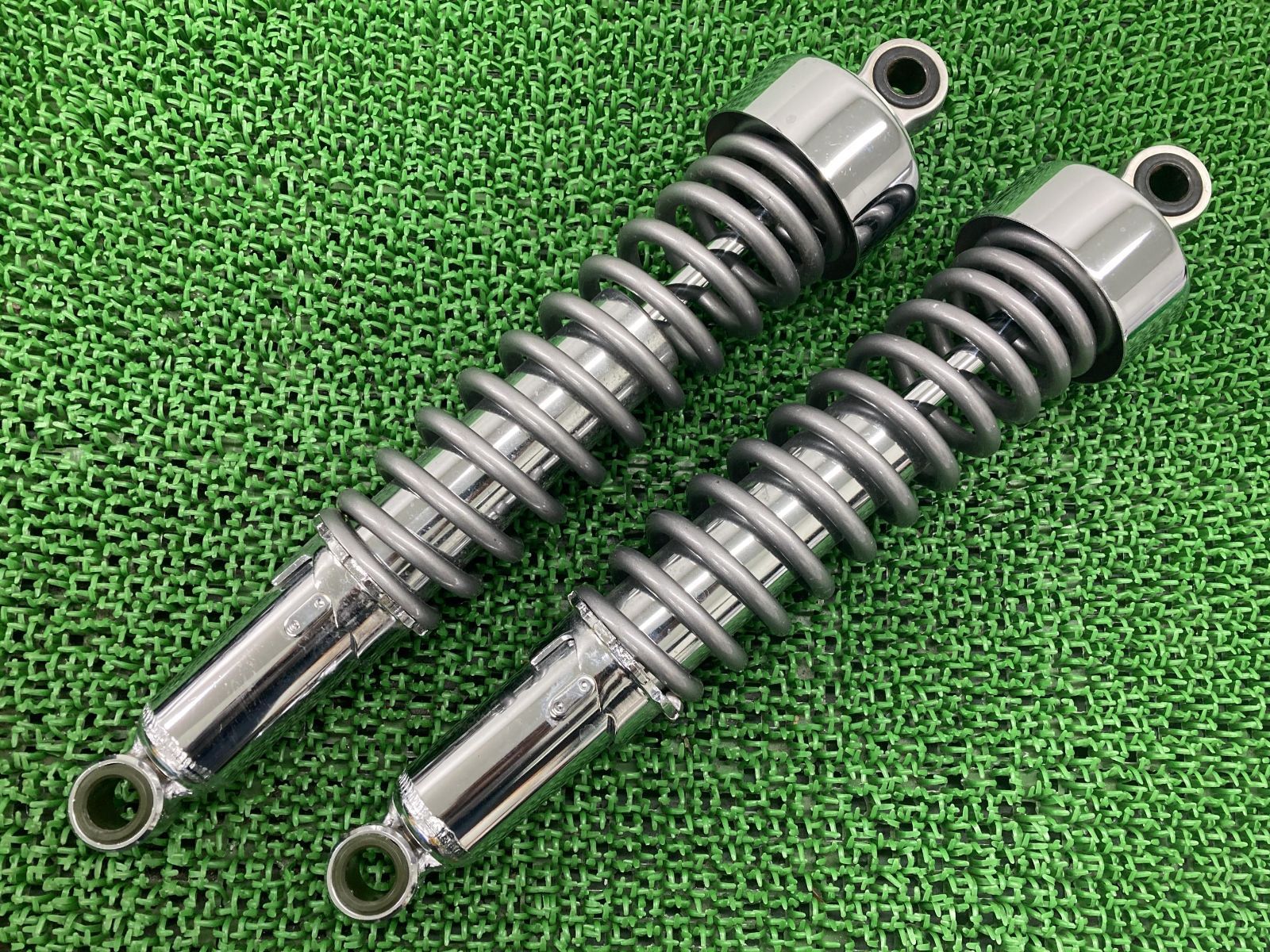 CB1100EX リアサスペンション 左右 ホンダ 純正 中古 バイク 部品 SC65 後期 ピッチ360mm コンディション良好 曲がり無し 品薄