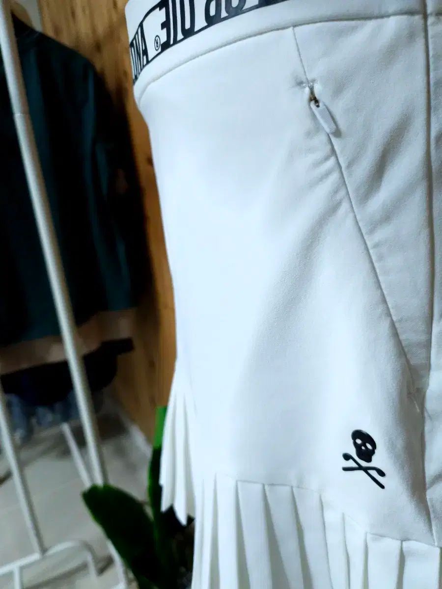 MARK 人気 & LONA(マークアンドロナ) ゴルフスカート 28 インチ 38 サイズ