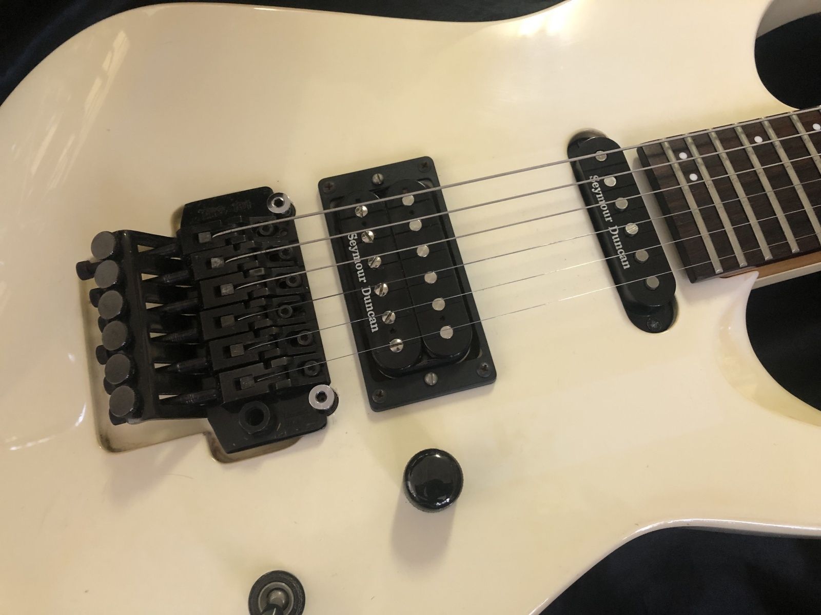 Charvel / SDK-070 Dinky ミディアム・スケール - メルカリ