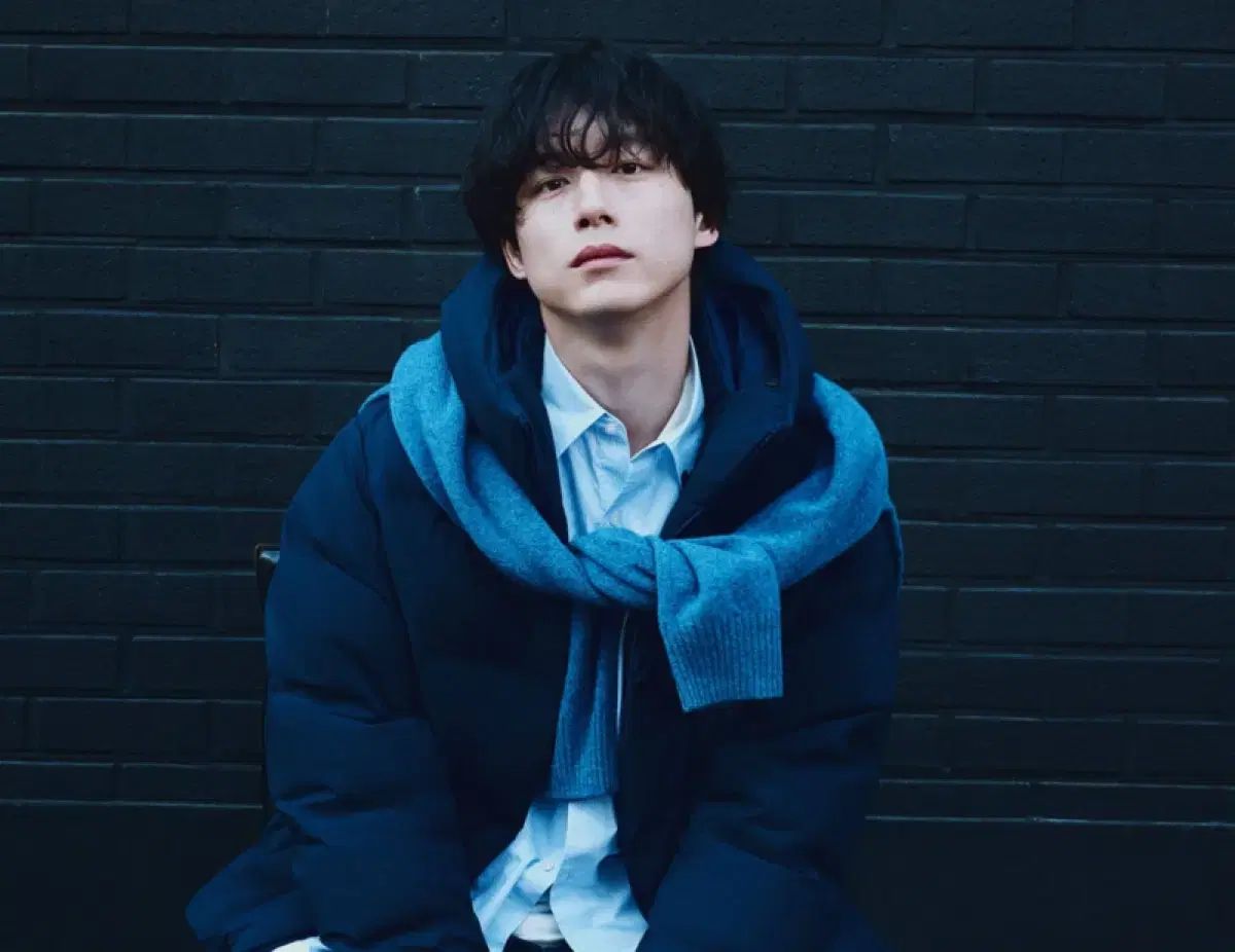 UNIQLO ユニクロ シームレス ダウン パーカー 黒 M
