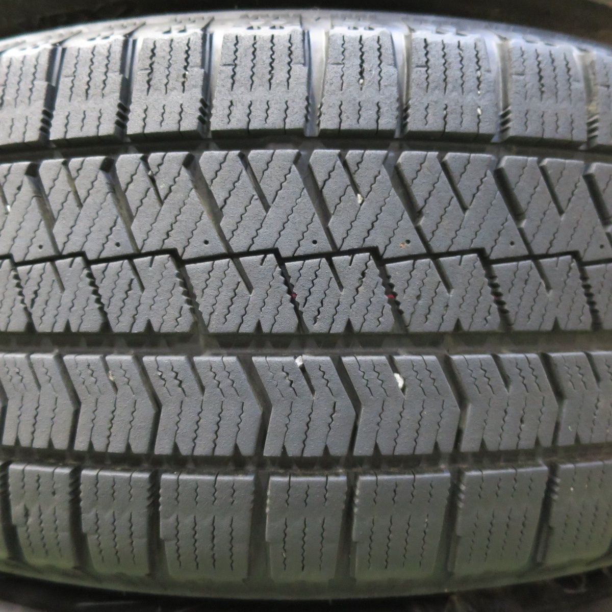 【値下中】215/60R17 ブリヂストン ブリザック VRX2 中古4本セット BRIDGESTONE BLIZZAK VRX2 215&frasl;60R17 96Q | タイヤの通販 販売と交換