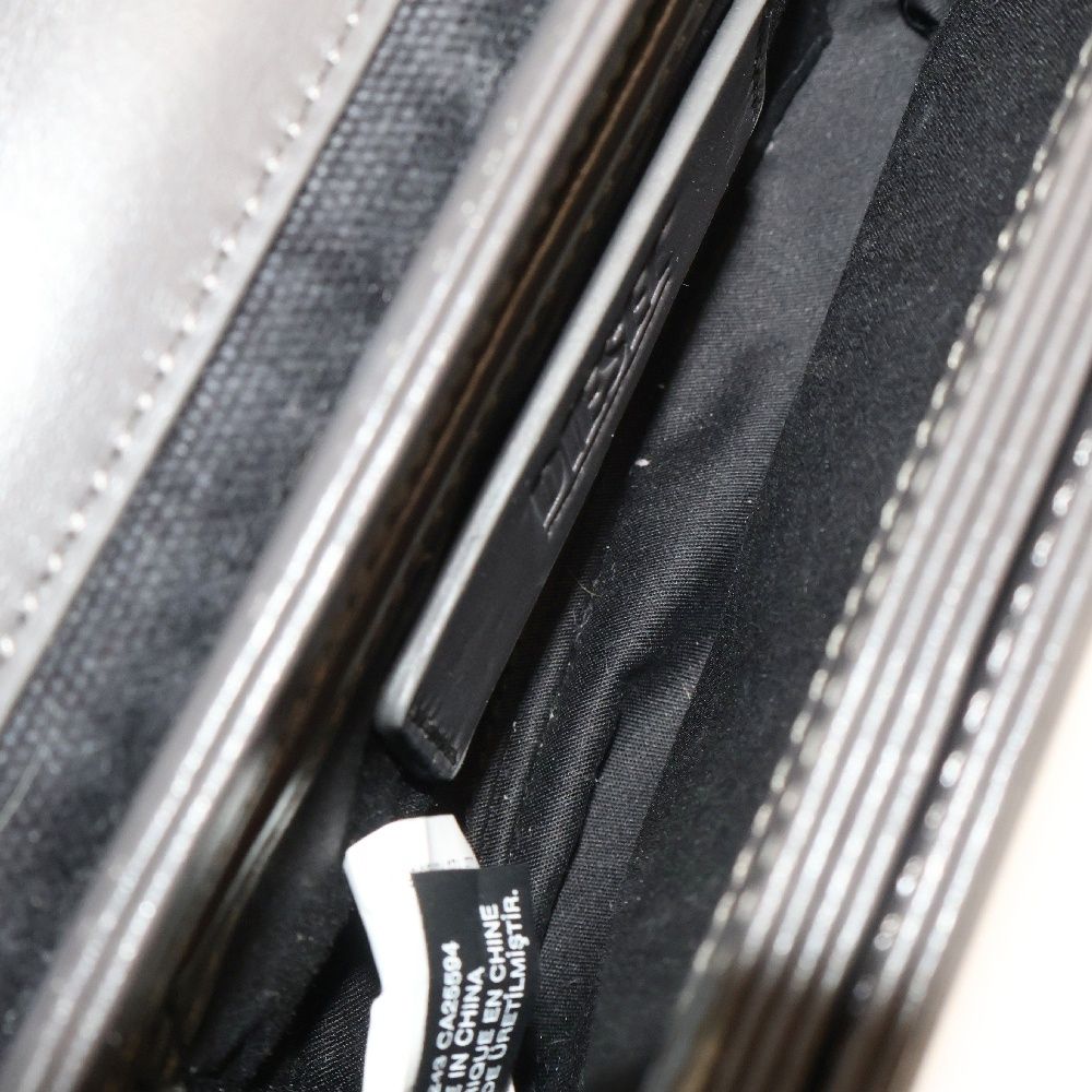 DIESEL (ディーゼル) 1DR-Iconic Shoulder Bag ロゴプレート  