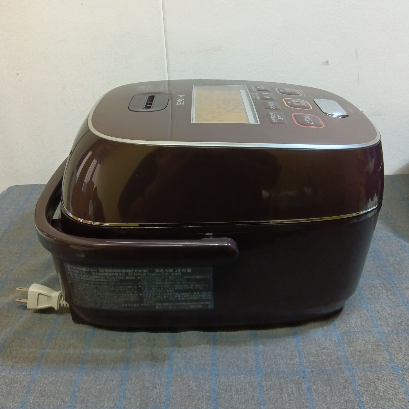 ZOJIRUSHI/象印 圧力IH 炊飯ジャー 極め炊き NW-JB10 2018年製