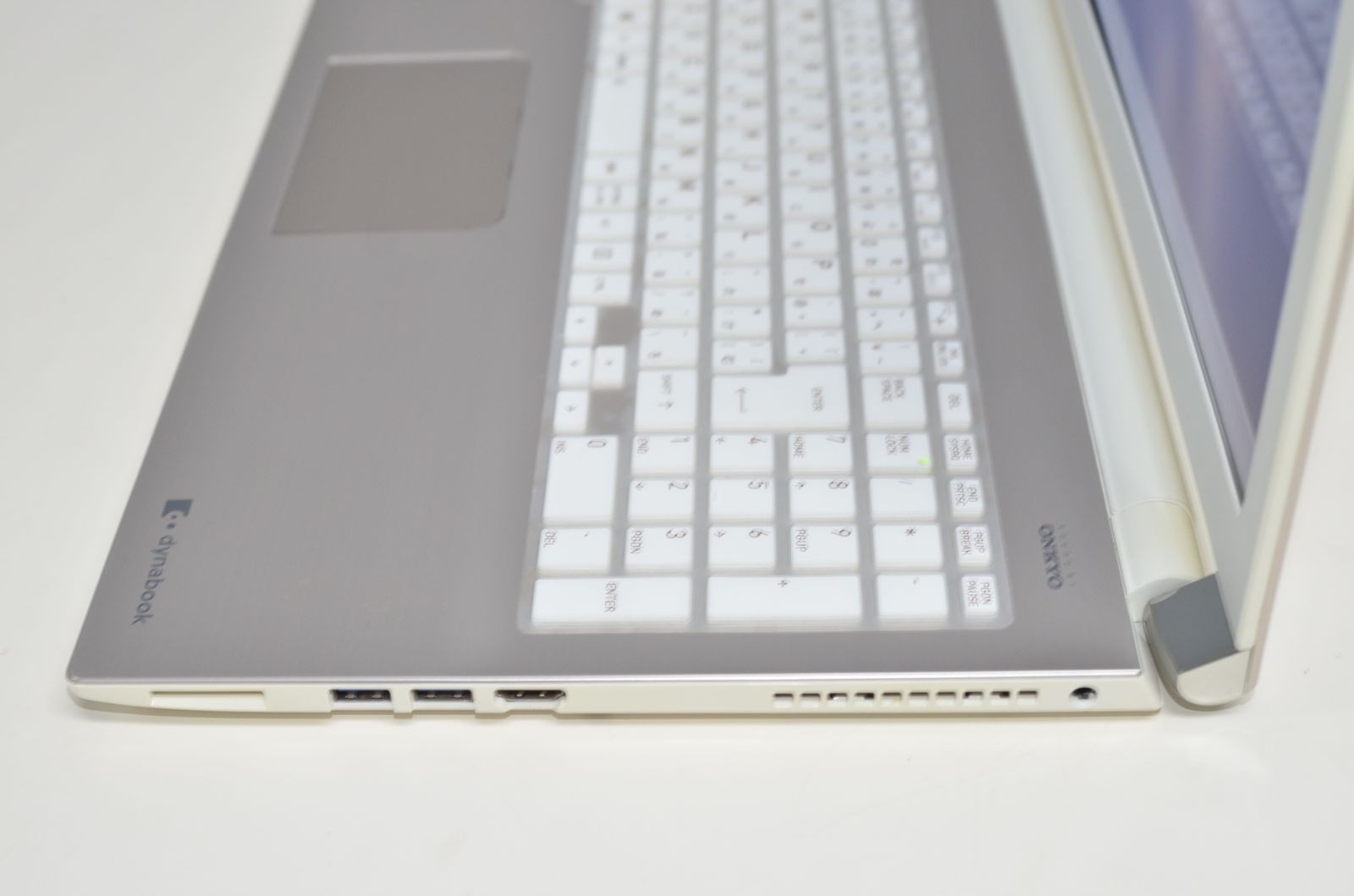 中古良品ノートパソコン 東芝 T45/EG Windows11+office 爆速SSD240GB