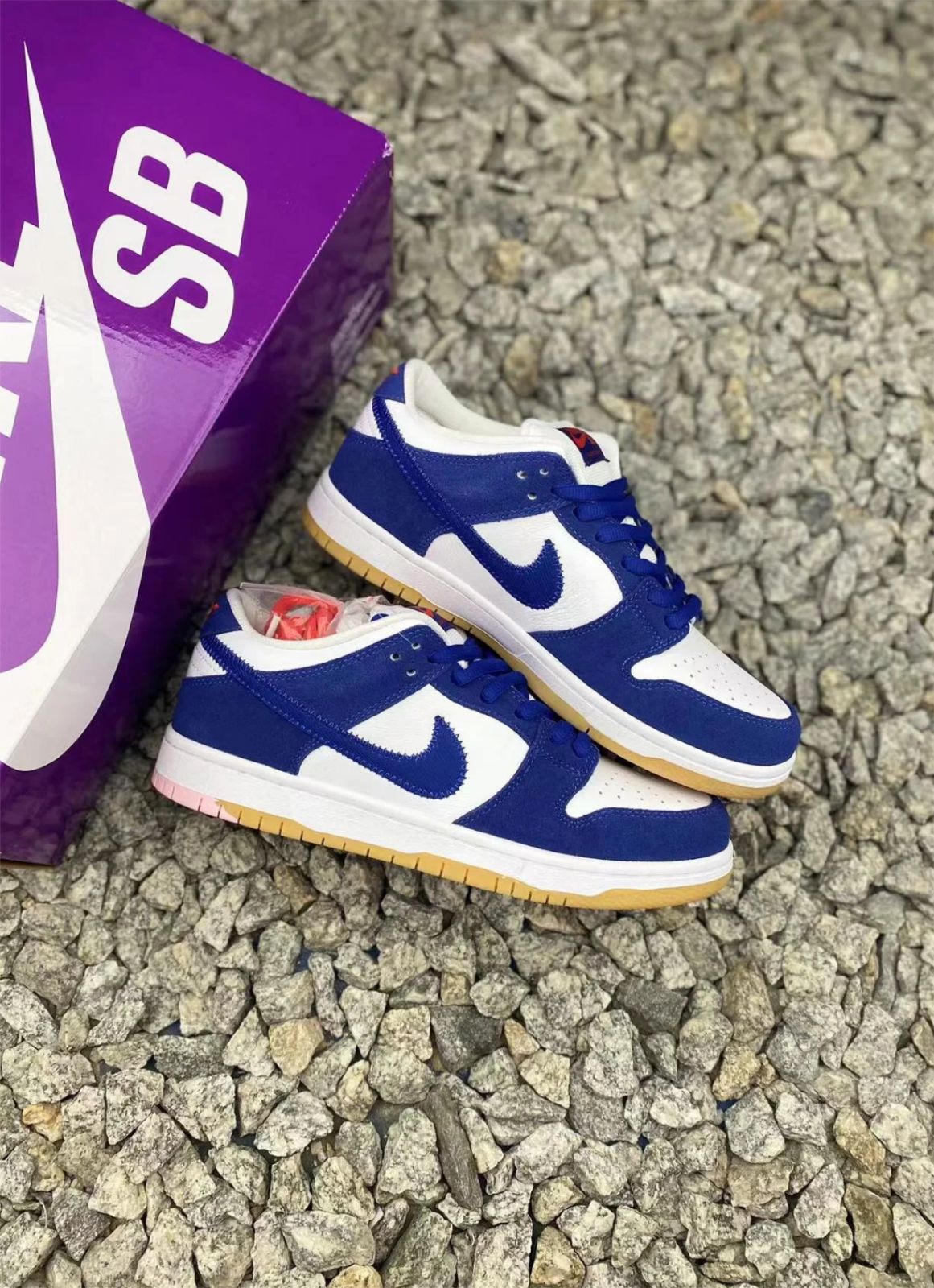 新品 NIKE SB (ナイキエスビー) SB DUNK LOW PRO PRM LOS ANGELES DODGERS DO9395-400 ダンク ロー ロサンゼルスドジャーズ ローカットスニーカー ホワイト/ブルー