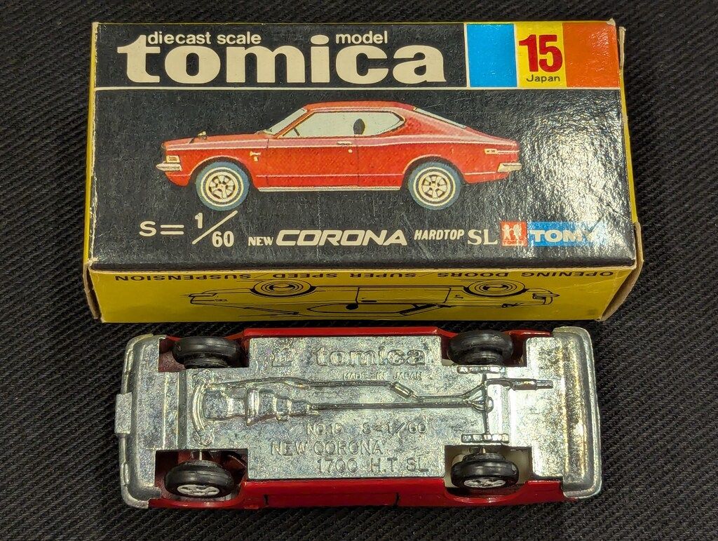 トミカ コロナ 赤 1/60 ジャパン No.15 トミカ コロナ 赤 1/60
