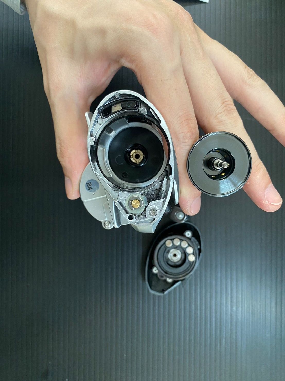 美品】ダイワ 24 バスX 100HL BASSX DAIWA (02) Daiwaダイワ24BassX