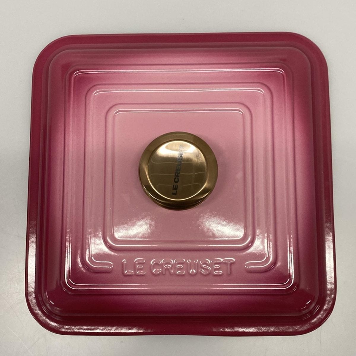 【ながちゃん　新品・未使用】LE CREUSET シグニチャー　ココット ながちゃん 新品・未使用】LE CREUSET シグニチャー ココット LE