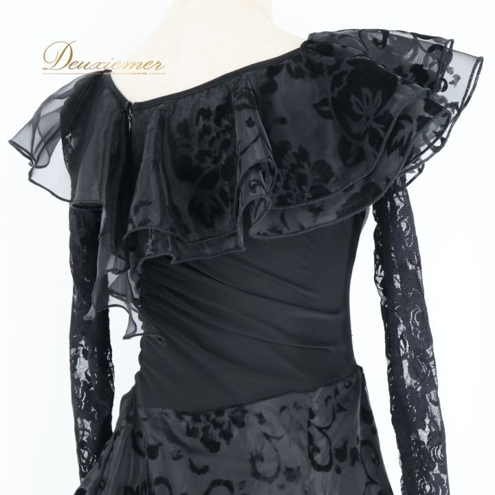 パフォーマンス 演出服