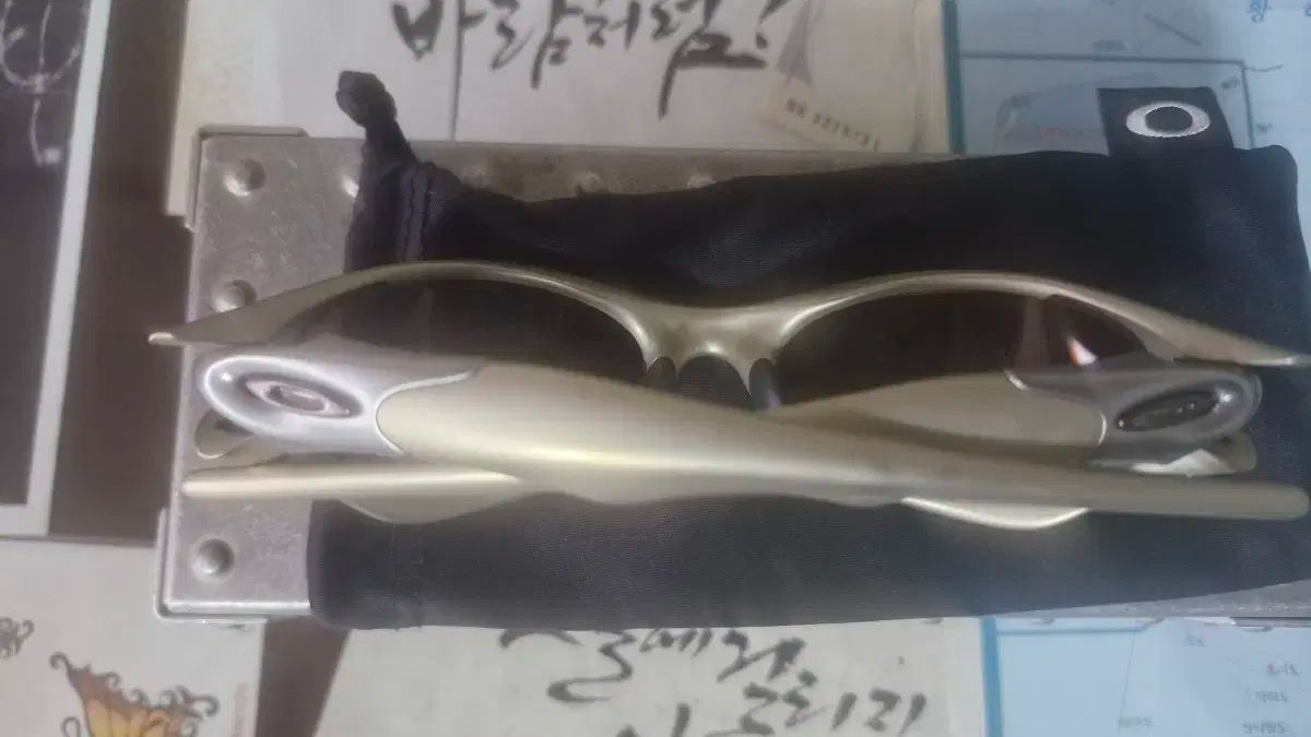 オークリー