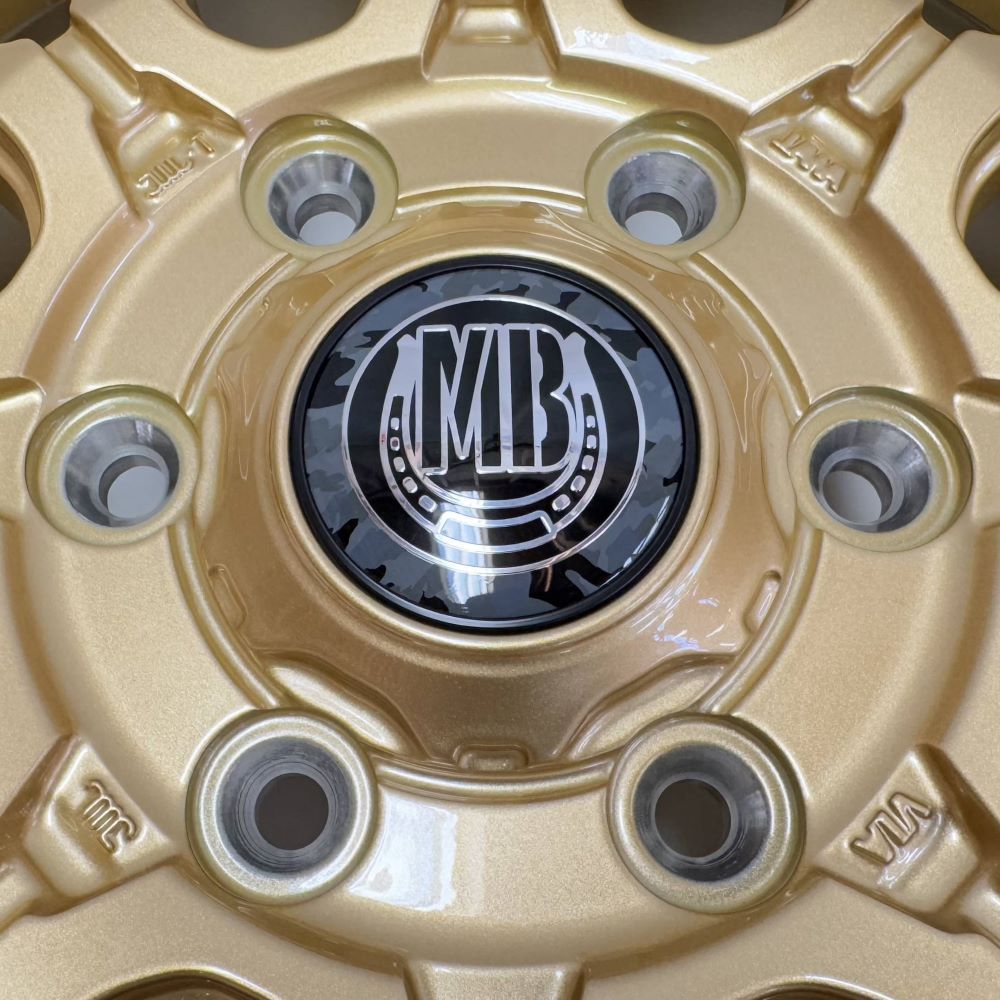 200系　ハイエース　DAYTONA GOLD　ホワイトレターセット ハイエース 15インチアルミホイールタイヤセット ホワイトレターA⁄T