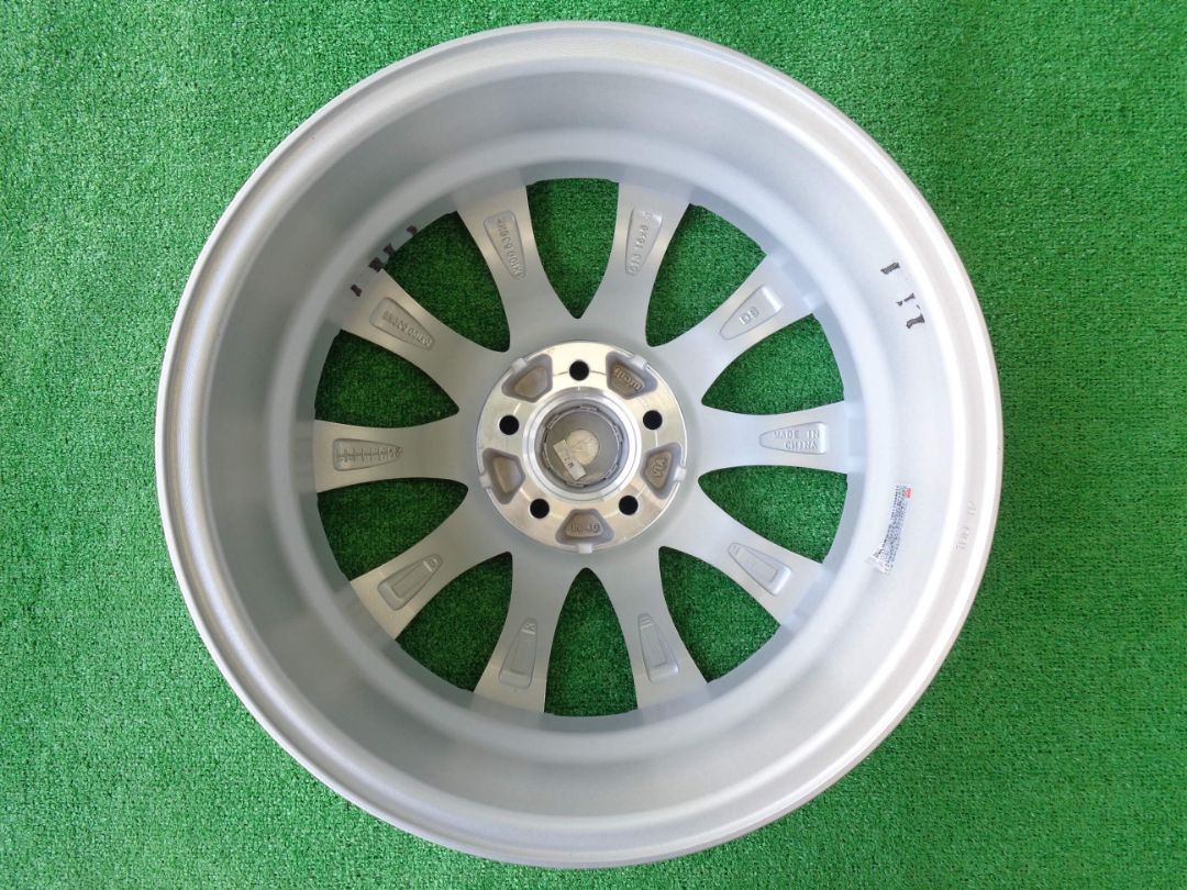 2*0様 16インチ シルバー ホイール 多スポークデザイン 16インチ シルバーホイール 多スポーク 16インチ シルバーホイール 多