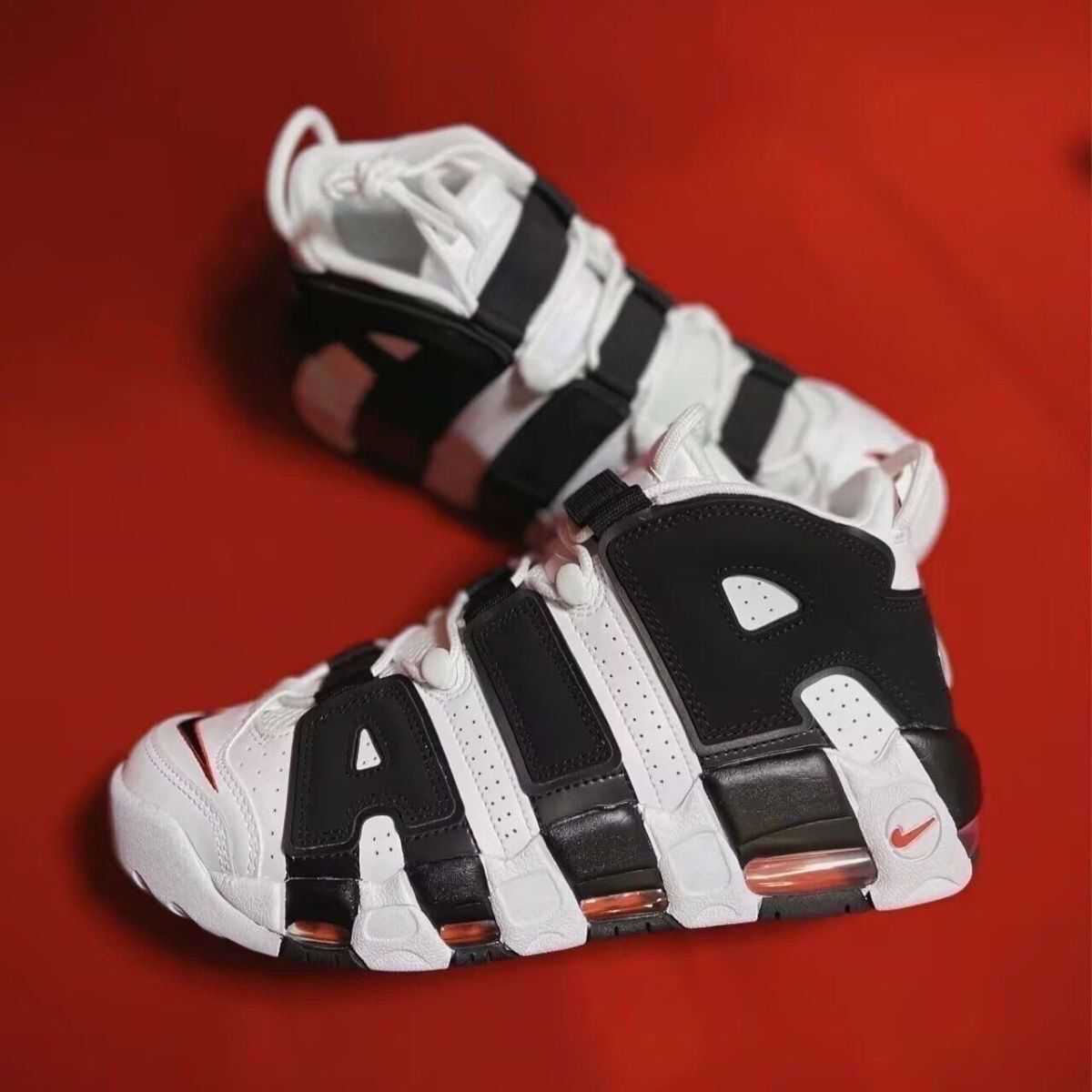 新品未使用 箱付 NIKE AIR MORE UPTEMPO 414962-105 ナイキ エア モア 