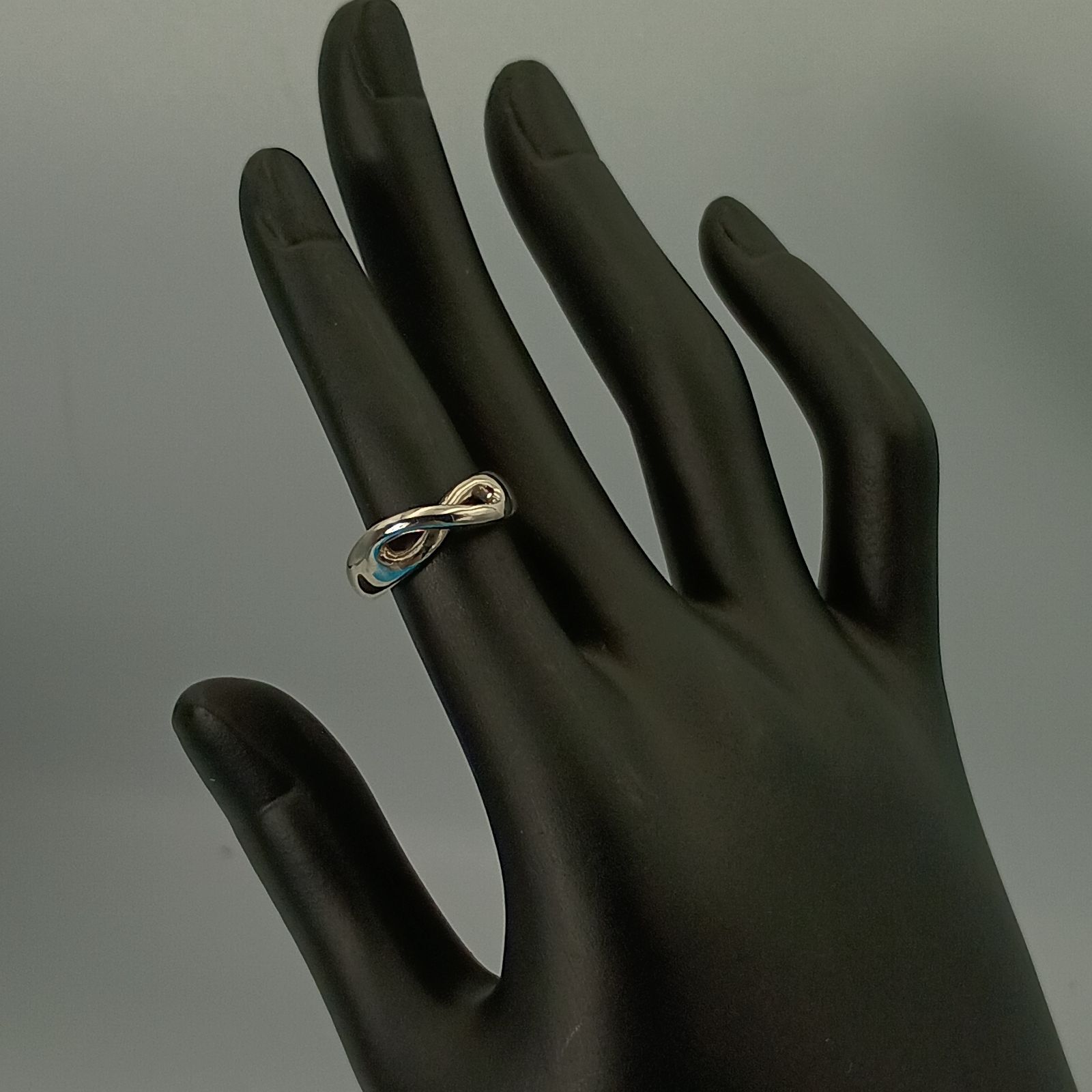 Tiffany&co ティファニー　8号　インフィニティリング　指輪　シルバー TIFFANY&Coティファニー 8号 インフィニティリング シルバー925 指輪