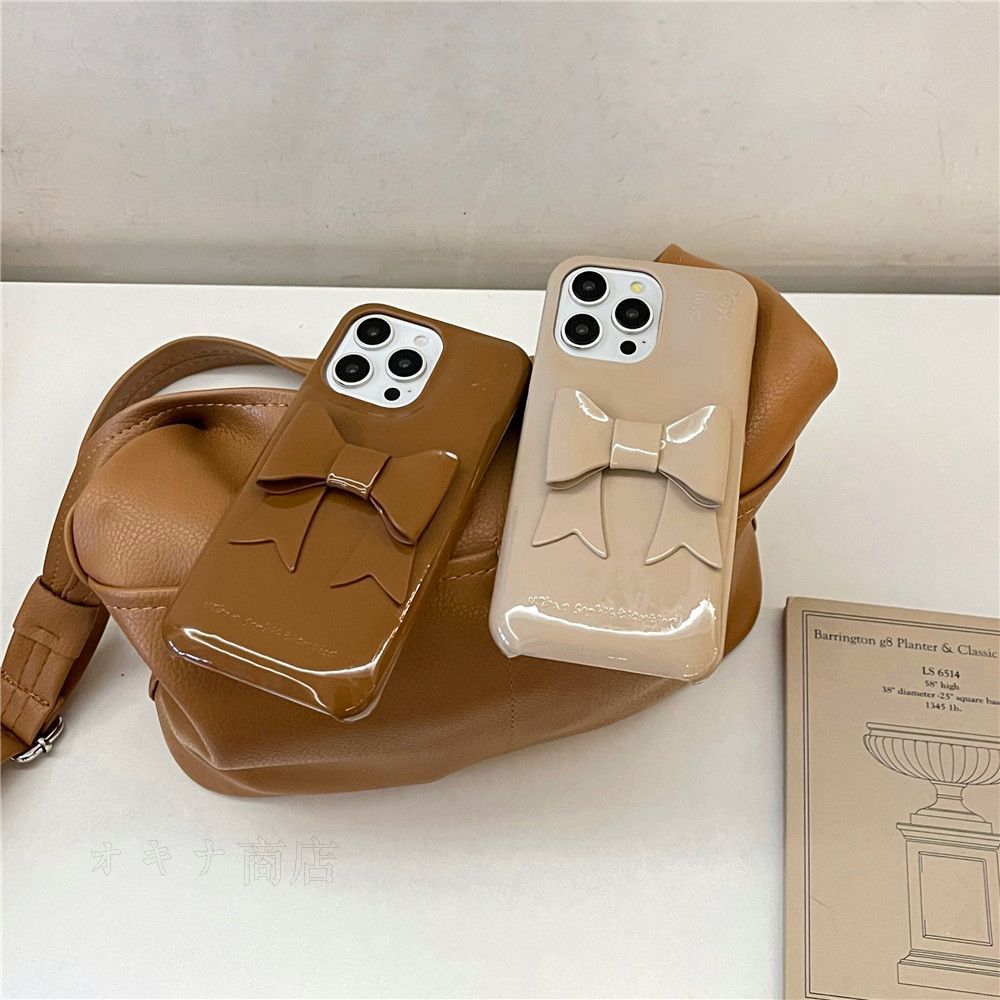 正規品　urban sophisTication リボン　iPhone16Pro The Soap Case® - Bow in Pink | Urban Sophistication