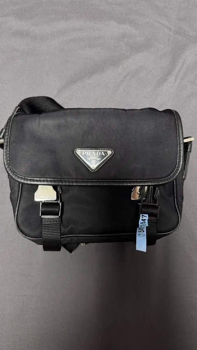 PRADA プラダ ブラック メッセンジャーバッグ クロスバッグ