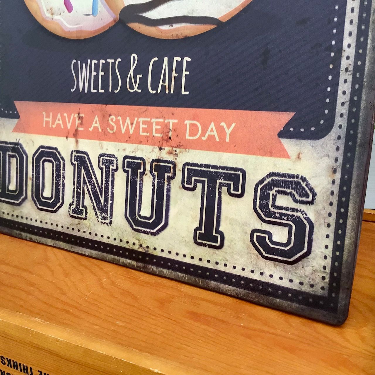 新品 看板 プレート アンティーク エンボス サイン ドーナツ