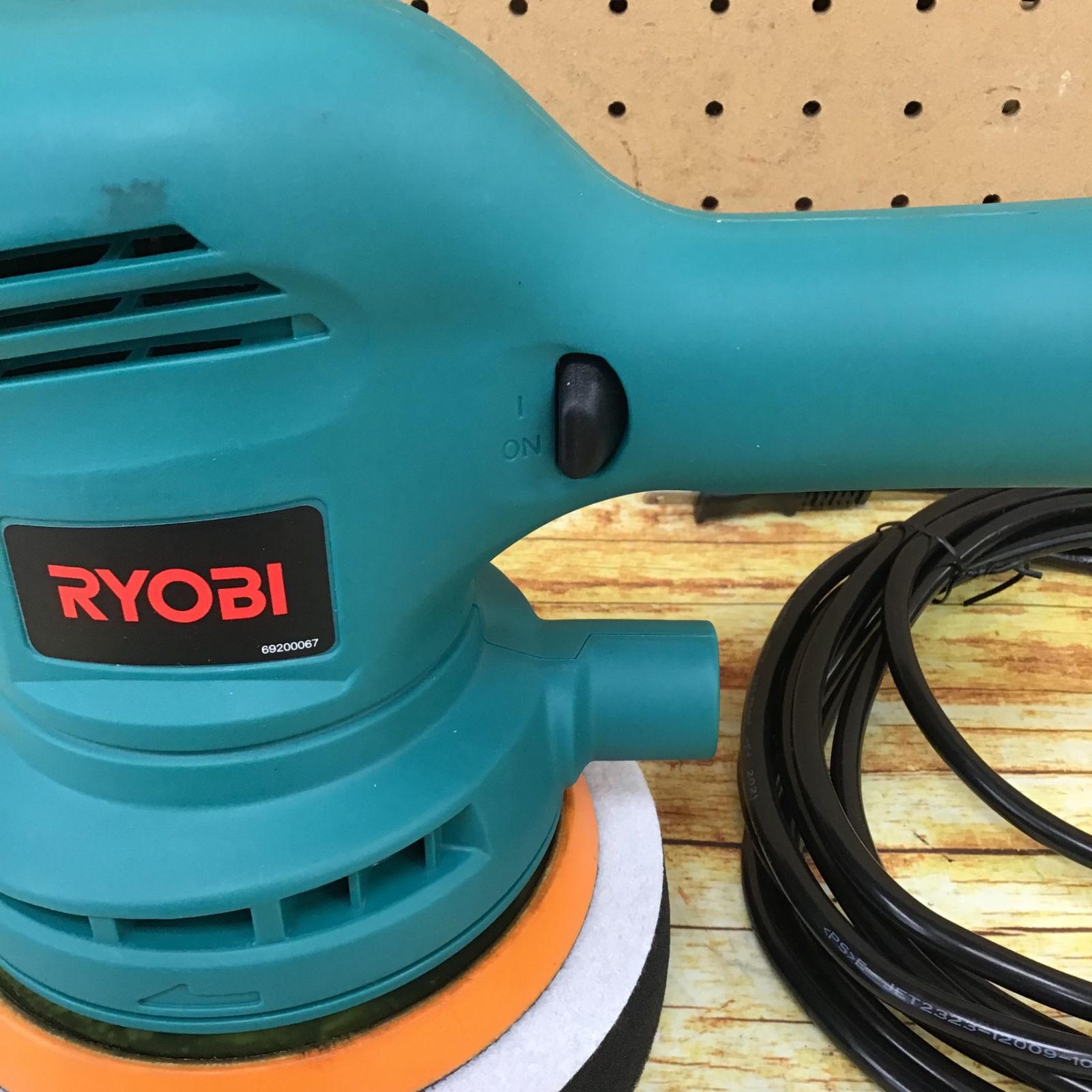 リョービ(RYOBI) ダブルアクションポリシャ PED-130KT 637011A【川崎店】 - メルカリ