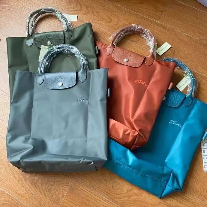 新品 未使用 LONGCHAMP ロンシャン ル プリアージュ グリーン 手持ちバッグ トートバッグ 折りたたみ 9042 - メルカリ