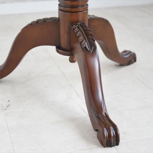 エレガント 猫脚