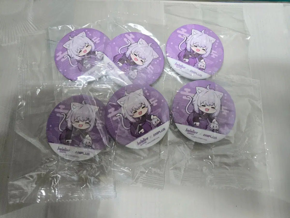 小物入れ 栃(トチ) フタに黒柿 幅14.2cm 高18.9cm 円筒形 超銘木