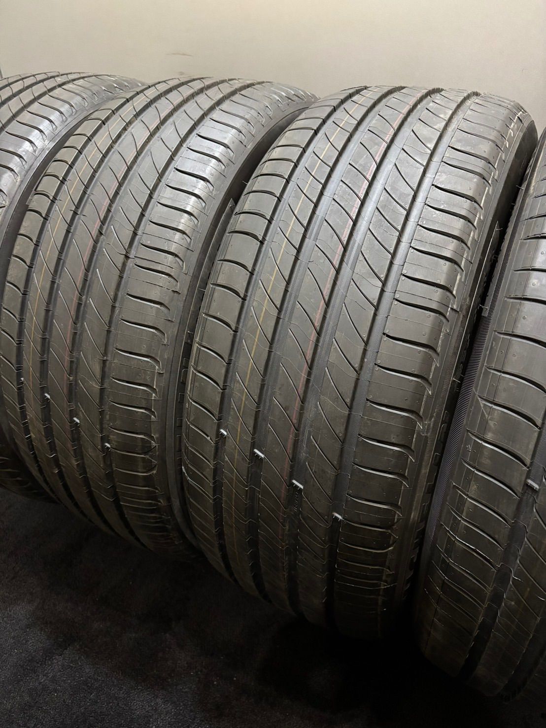 新車外し品 225 50R18 MICHELIN PRIMACY4 21年製 夏タイヤ サマータイヤ 4本 カローラクロス C-HR ヴェゼル 南6-K291