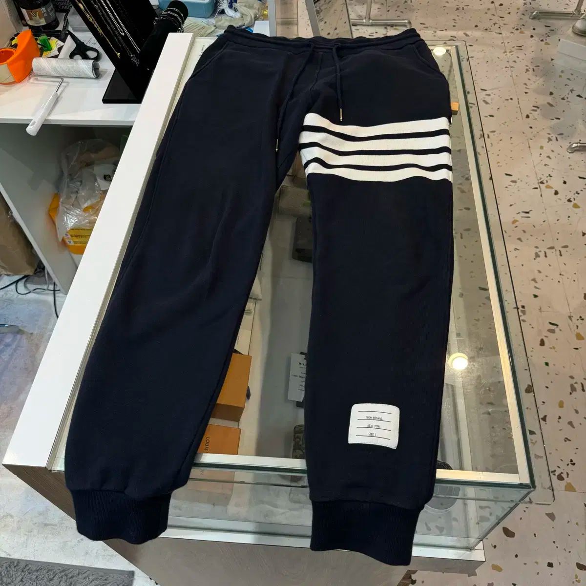 ブラウン 四本サイドライン