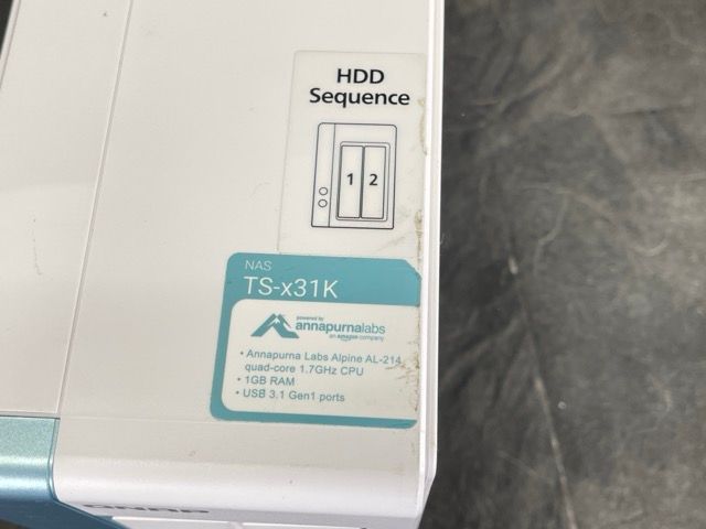 ホワイト