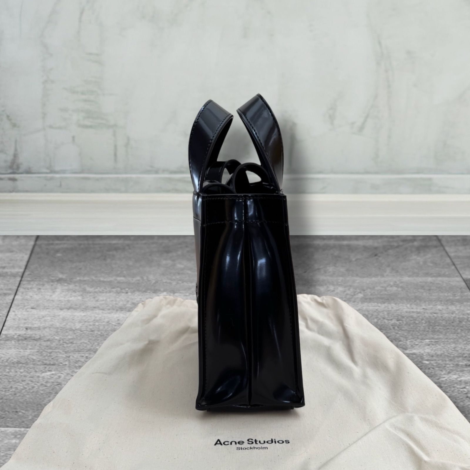 ACNE STUDIOS ミニ ロゴ トートバッグ ACNE STUDIOS】ロゴ ミニショルダー トートバッグ (Acne Studios