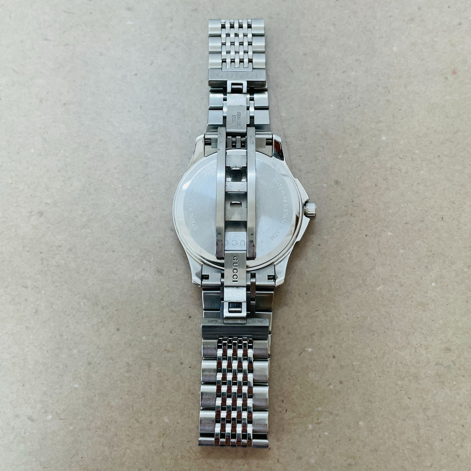 GUCCI グッチ Gタイムレス デイト 白×シルバー文字盤 クォーツ メンズ