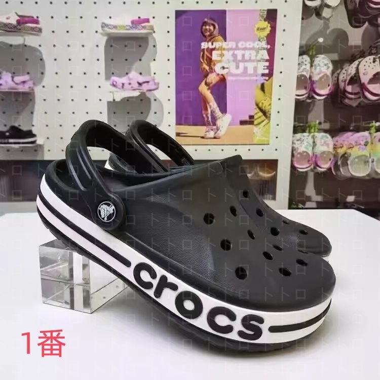 新品 未使用  CROCS  クロックス  ビーチサンダル・シャワーサンダル 男女兼用