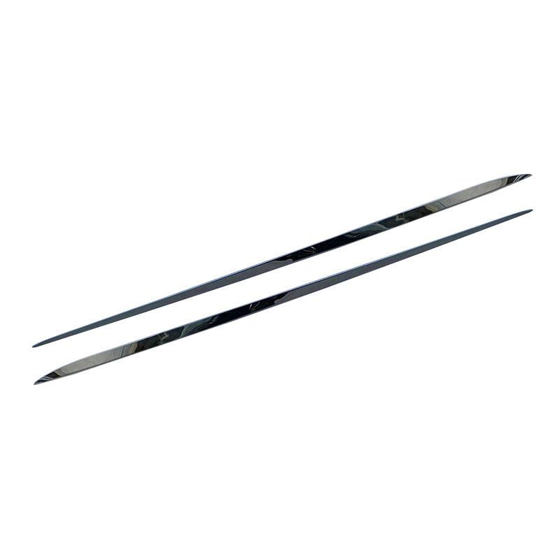 ドア下部装飾モール