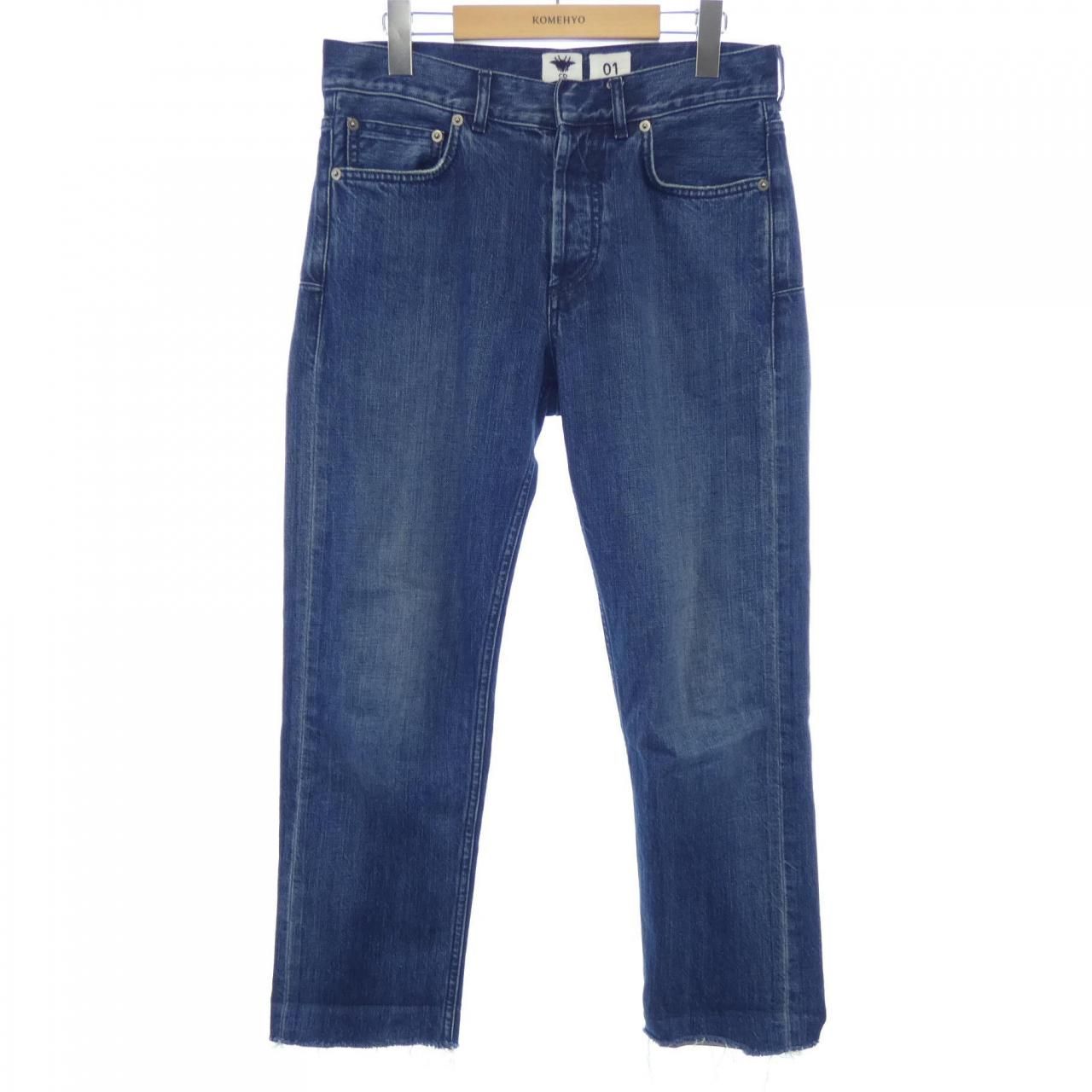 クリスチャンディオール CHRISTIAN DIOR ボーイフレンドジーンズ 30 MONTAIGNE 912P01A3319 ジーンズ