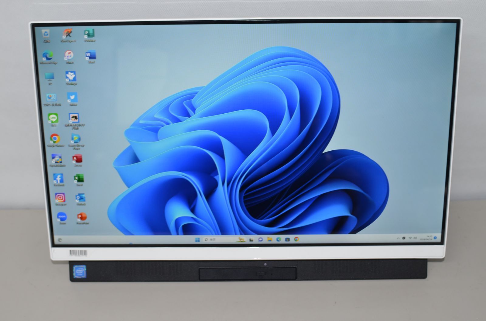 中古美品 一体型パソコン NEC PC-GD18CTCAF Windows11+office Celeron 