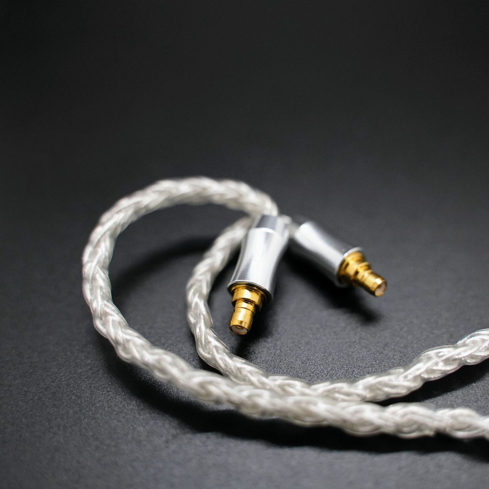 【超希少-1点限定】16コア IE100 400 500/4.4mm バランス 超希少-1点限定】16コア IE100 400 500/4.4mm バランスの通販 by