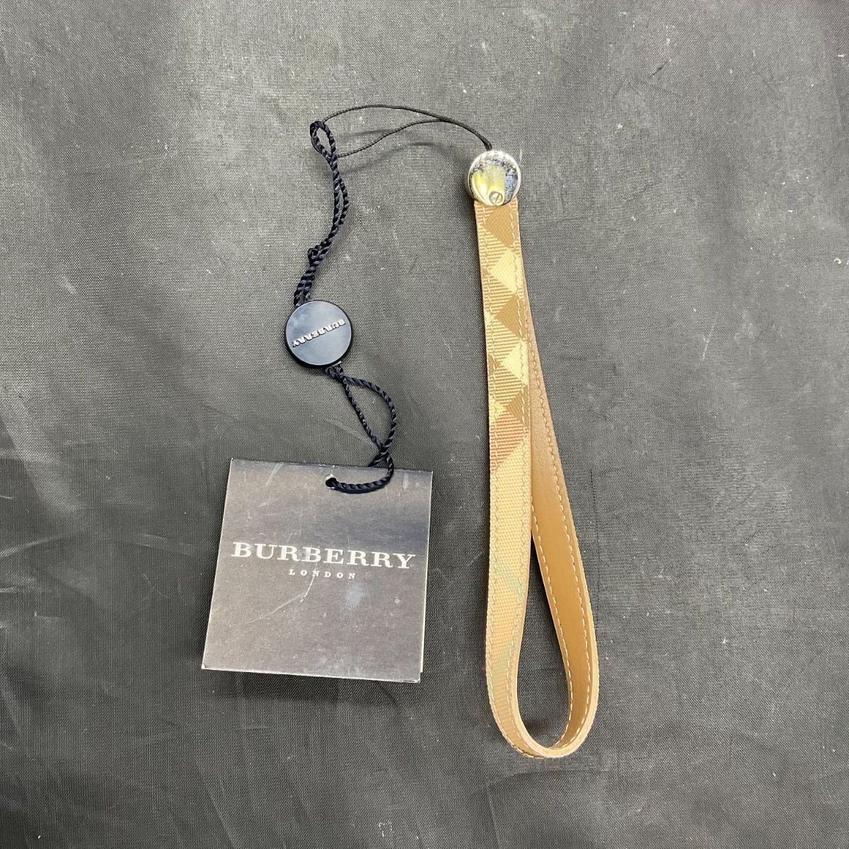 Burberry バーバリー　キーリング　ストラップ Amazon.co.jp: [BURBERRY] [バーバリー] キーリング