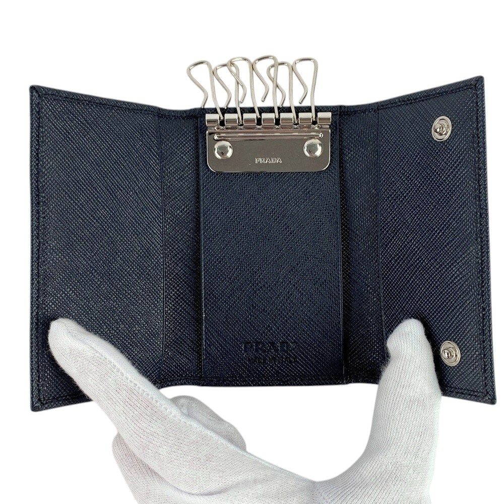 美品✨　プラダ　PRADA　キーケース　6連　サフィアーノ　ネイビー □未使用□ プラダ 6連 キーケース 鍵 サフィアーノ ネイビー 2PG222
