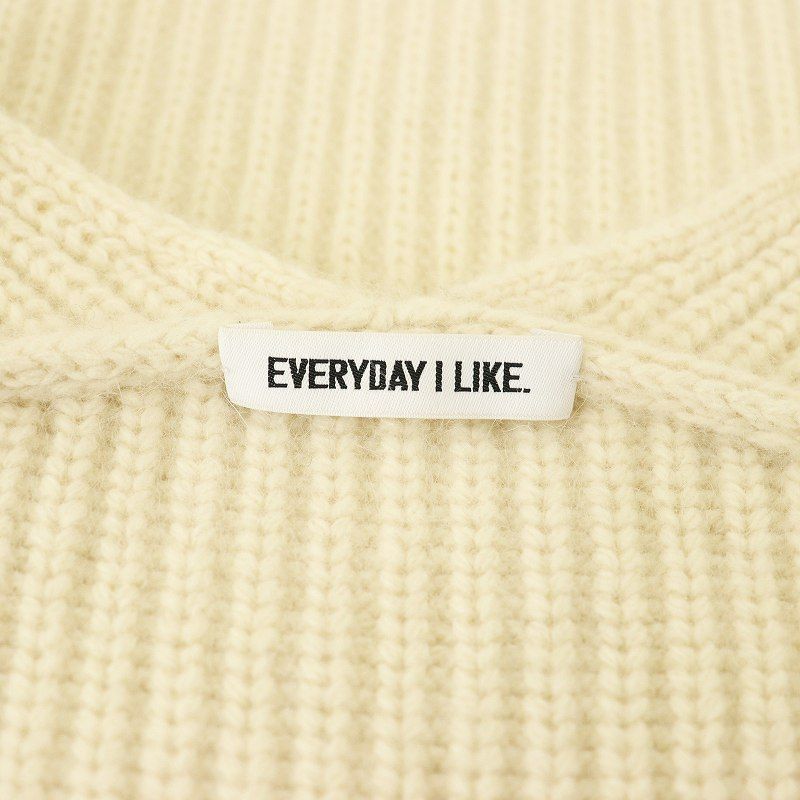 ドゥーズィエムクラス DEUXIEME CLASSE エブリデイアイライク EVERYDAY I LIKE COZY Vネックニット セーター 長袖 オフホワイト /HK ■OS ドゥーズィエムクラス DEUXIEME CLASSE エブリデイアイライク