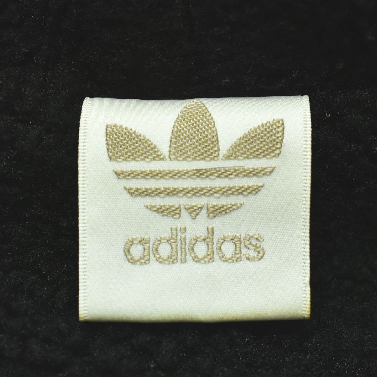 adidas - アディダス 80s 日本製 デサント製 トレフォイルロゴ トレーニング 長袖 ハーフジップ ナイロン パーカー 160 ブルー  adidas プルオーバー オールド ヴィンテージ キッズの通販 by 古着屋BIG2nd's shop｜アディダスならラクマ