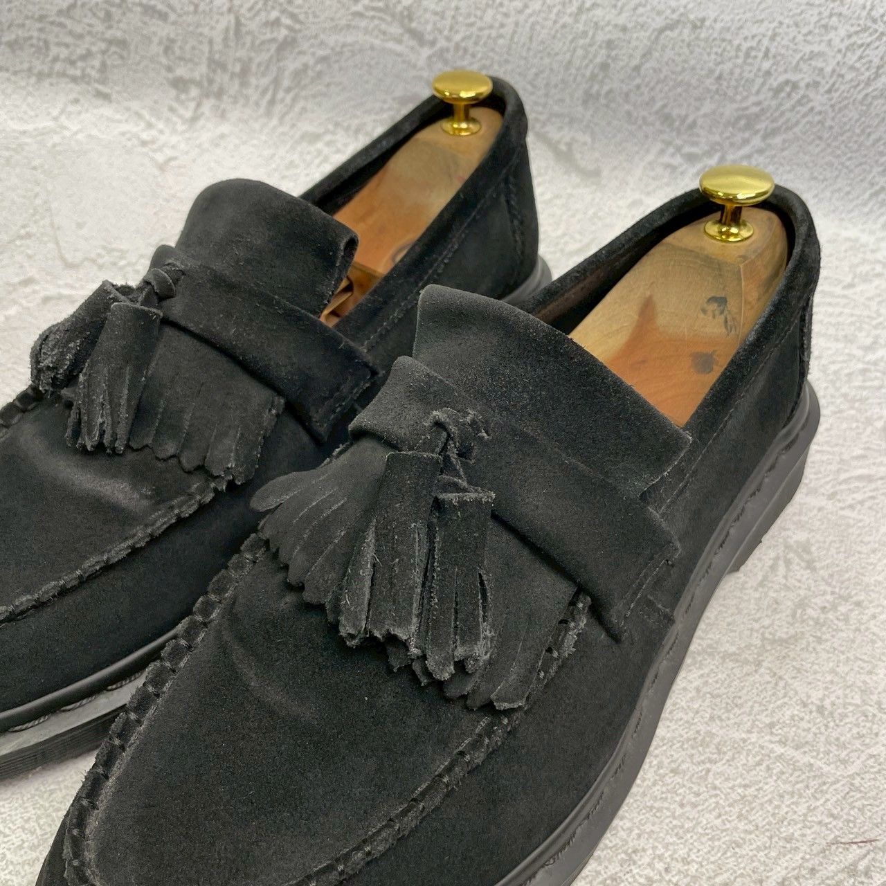 タッセルローファー スエード