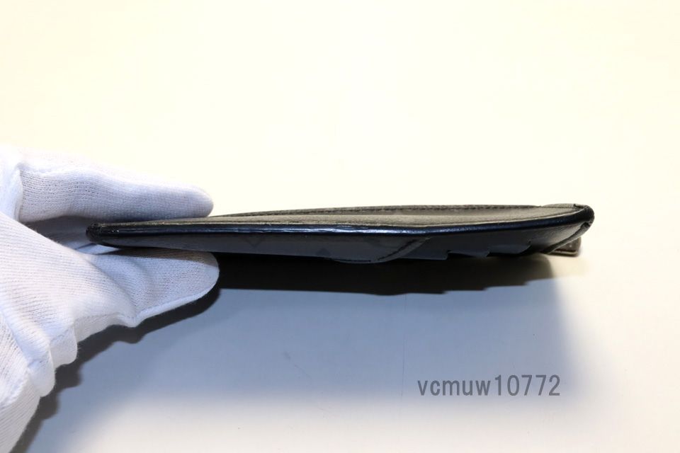 0410fe312-10D