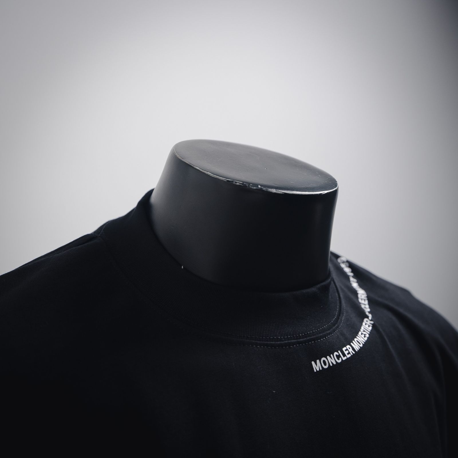 ♪特別価格♪Moncler 25ss LOGO T-SHIRT 各色 今日特価】Moncler / モンクレール 25SS ロゴプリント半袖 T