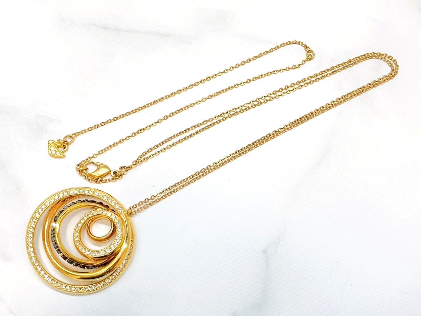 ☆SWAROVSKI スワロフスキー クリスタル Dynamic ダイナミック 5連 