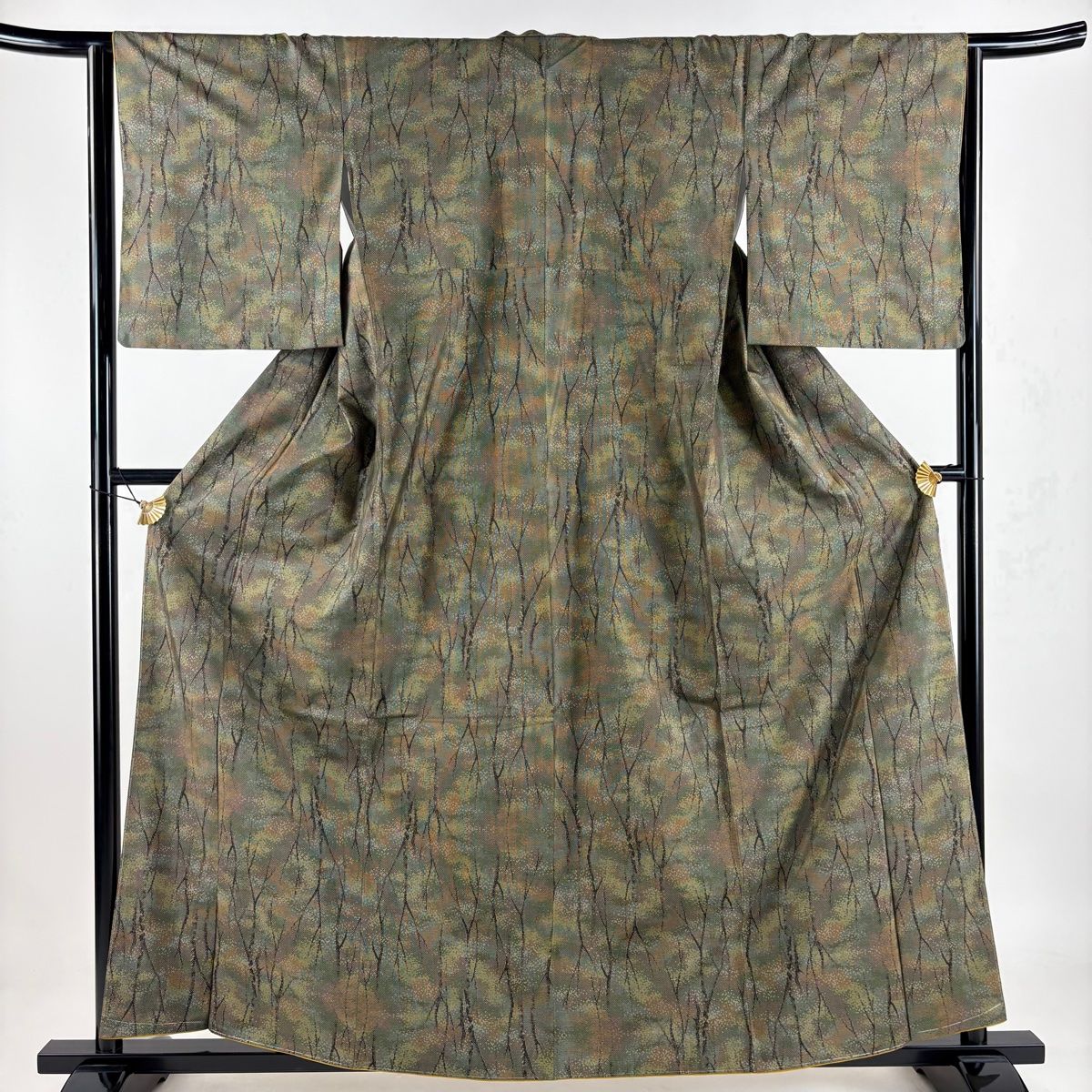 大島紬 身丈159.5cm 裄丈64cm M 袷 落款 証紙 樹木 鬱金染 茶緑色 正絹 秀品