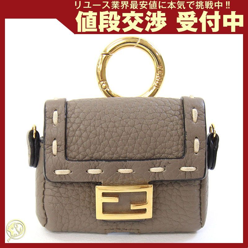 フェンディ イヤホンケース セレリア バケット ケース - メルカリ 