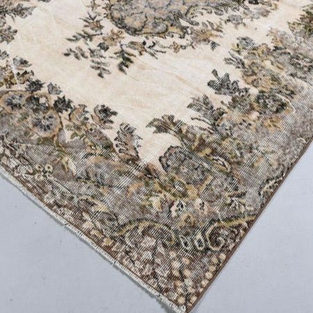 メダリオン ナチュラルな色合い