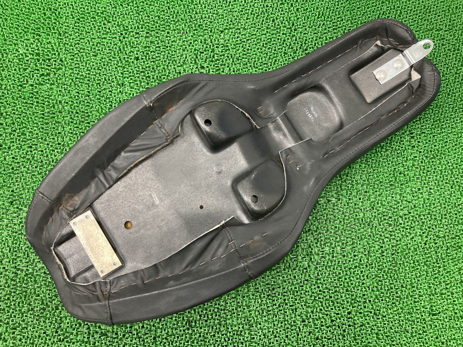 スポーツスター　XL1200X 48 純正シート スポーツスター XL1200S 純正シート