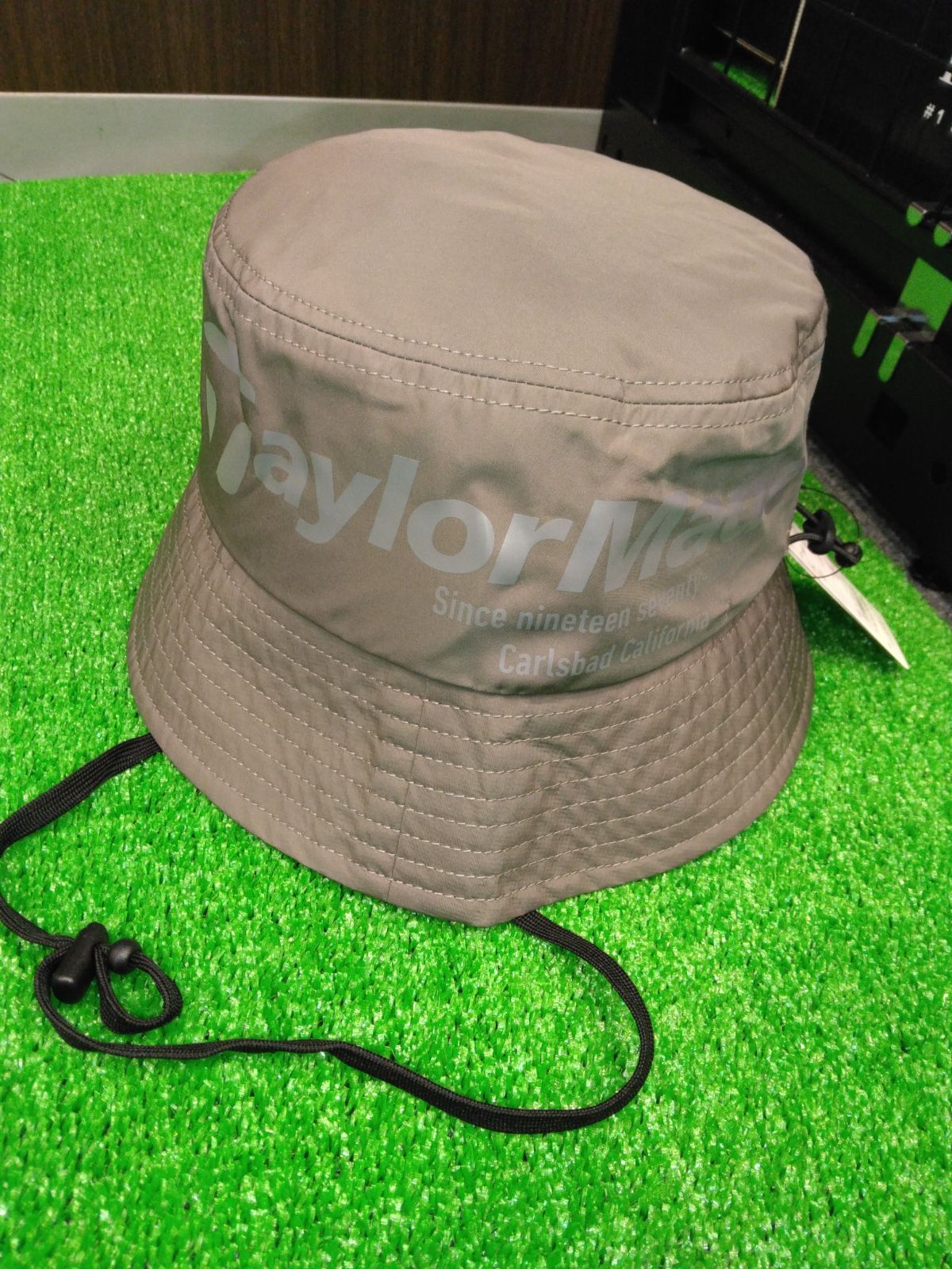 TaylorMade バケットハット 日本未発売　帽子　韓国正規品　美品 VARZAR バザール バケットハット 正規品 国内発送 帽子 韓国